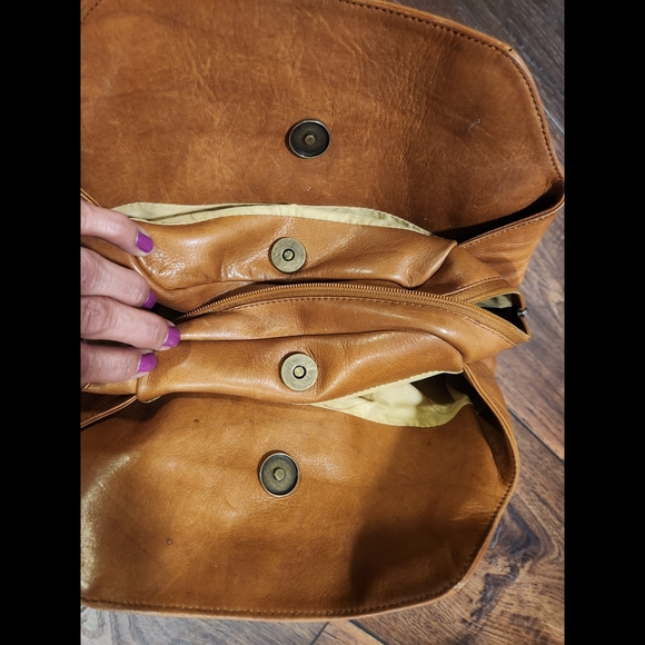 Beautiful VTG Leather Bag - Picture 6 of 16